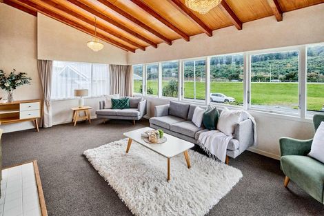 Photo of property in 3 Mcleod Street, Elderslea, Upper Hutt, 5018