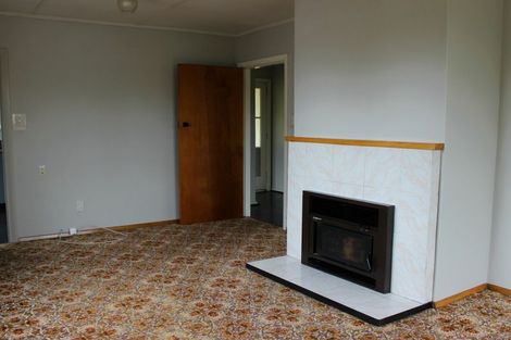 Photo of property in 42 Costley Street, Carterton, 5713