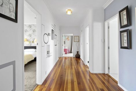 Photo of property in 2 Glen Lynne Avenue, Queenwood, Hamilton, 3210