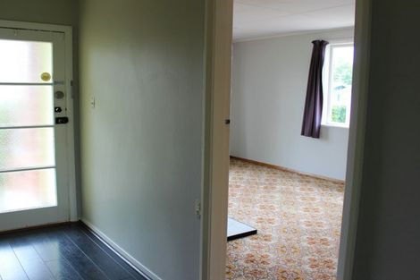 Photo of property in 42 Costley Street, Carterton, 5713