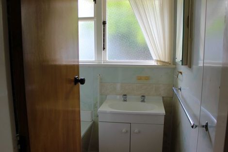 Photo of property in 42 Costley Street, Carterton, 5713