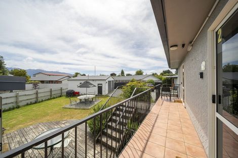 Photo of property in 2 Lakefront Drive, Te Anau, 9600