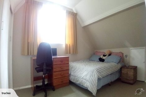 Photo of property in 6 Montgomery Terrace, Hokowhitu, Palmerston North, 4410