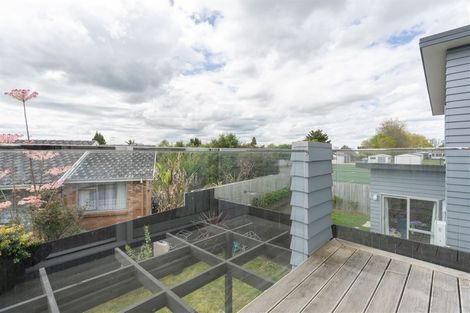 Photo of property in 2/11 Crosher Place, Silverdale, Hamilton, 3216