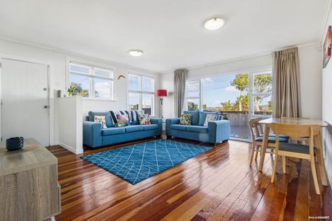 Photo of property in 237 Sturges Road, Henderson, Auckland, 0612