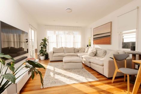 Photo of property in 39 Wharf Road, Te Atatu Peninsula, Auckland, 0610