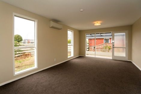 Photo of property in 59a Farquhars Road, Redwood, Christchurch, 8051