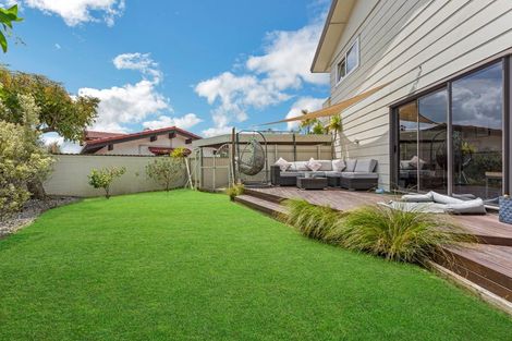 Photo of property in 3/28 Bramley Drive, Farm Cove, Auckland, 2012