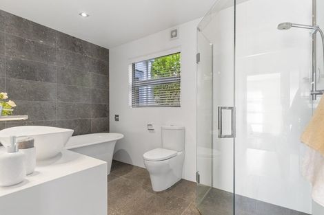 Photo of property in 38 Takutai Avenue, Bucklands Beach, Auckland, 2012