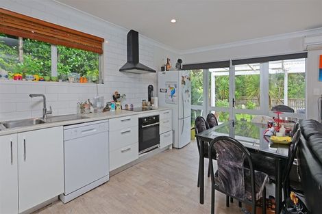 Photo of property in 54a Woodside Road, Massey, Auckland, 0614