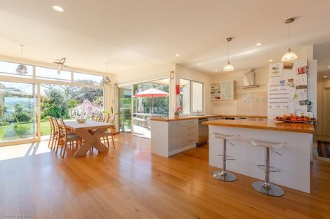 Photo of property in 12 Coutts Place, Mapua, 7005