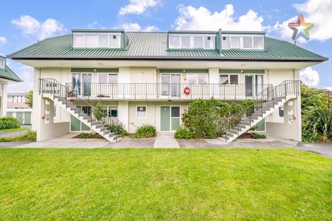 Photo of property in 2/21 Britannia Street, Petone, Lower Hutt, 5012