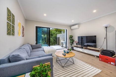 Photo of property in 2/125b Metcalfe Road, Ranui, Auckland, 0612