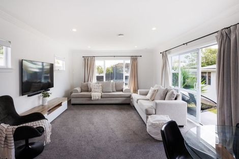 Photo of property in 9 Milton Street, Roslyn, Palmerston North, 4414