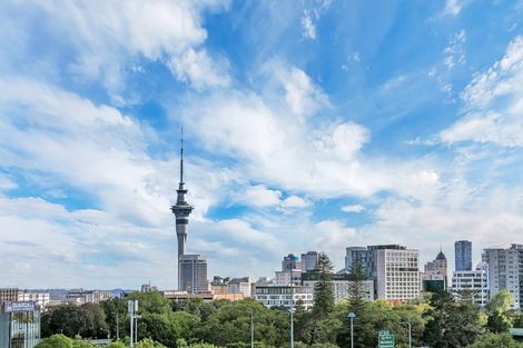 Photo of property in Luna Apartments, 3x/16 Burton Street, Grafton, Auckland, 1010