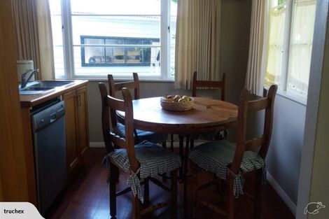 Photo of property in 6 Montgomery Terrace, Hokowhitu, Palmerston North, 4410