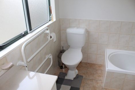 Photo of property in 2/15 Manuka Road, Bayview, Auckland, 0629