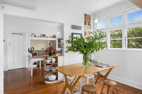 Photo of property in 19 Cliffs Road, Saint Clair, Dunedin, 9012