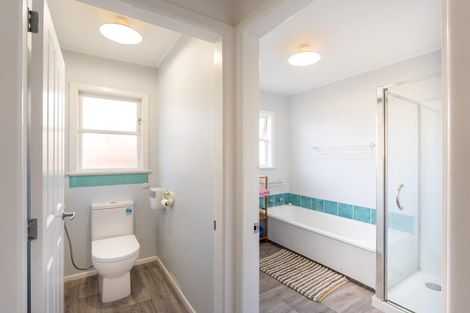 Photo of property in 63 Bassett Road, Johnsonville, Wellington, 6037