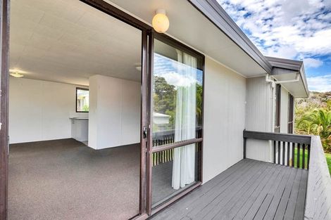 Photo of property in 28 Devonshire Road, Unsworth Heights, Auckland, 0632