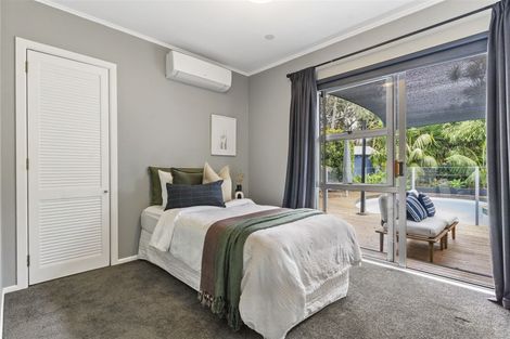 Photo of property in 22 Bayside Avenue, Te Atatu Peninsula, Auckland, 0610