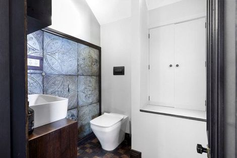 Photo of property in 12 Stafford Street, Mount Victoria, Wellington, 6011