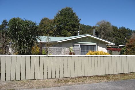 Photo of property in 39 Te Herekiekie Street, Turangi, 3334