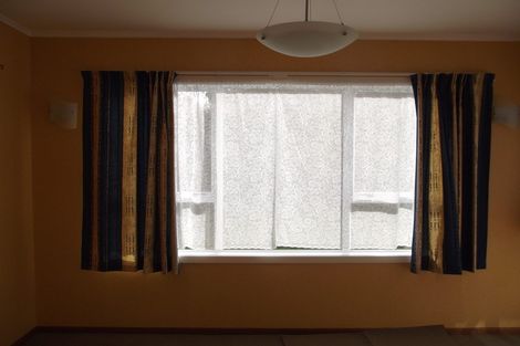 Photo of property in 3 Dunmail Way, Newlands, Wellington, 6037