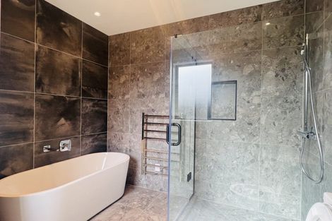 Photo of property in 8 Kumukumu Road, Long Bay, Auckland, 0630