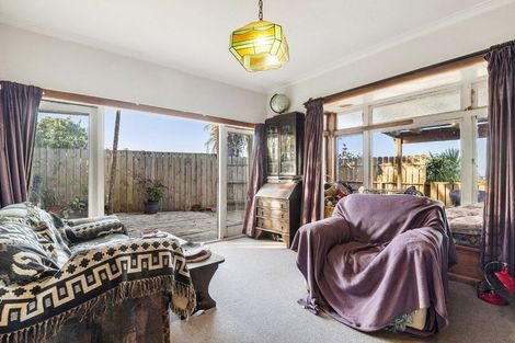 Photo of property in 29 Sunset Road, Totara Vale, Auckland, 0632