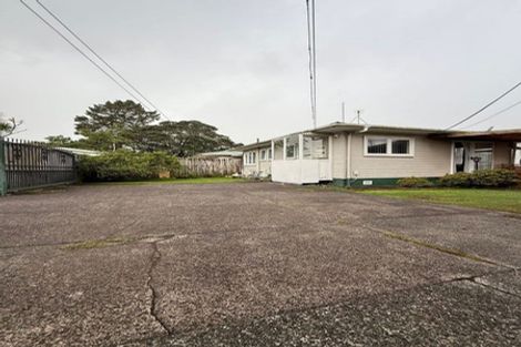 Photo of property in 4 Beaubank Road, Kelston, Auckland, 0602