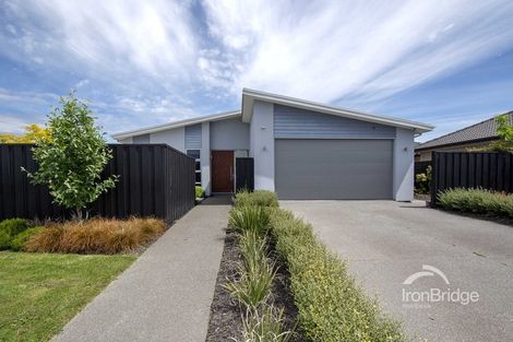 Photo of property in 14 Papaumu Green, Parklands, Christchurch, 8083