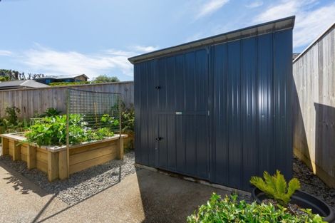 Photo of property in 3 Garrett Drive, Whalers Gate, New Plymouth, 4310