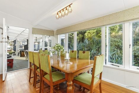 Photo of property in 27 Turanga Road, Henderson Valley, Auckland, 0612