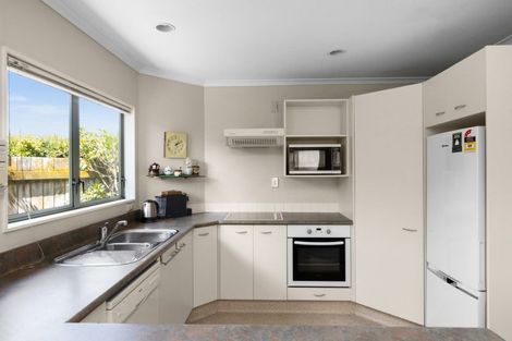 Photo of property in 67a Church Road, Taradale, Napier, 4112