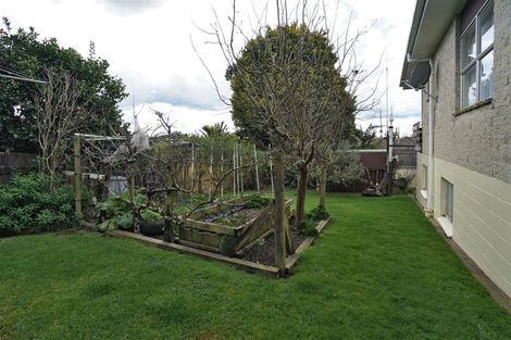 Photo of property in 8 Russleigh Drive, Dinsdale, Hamilton, 3204