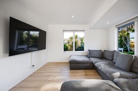 Photo of property in 34 Parr Terrace, Castor Bay, Auckland, 0620