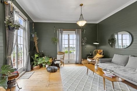 Photo of property in 23 Main Road, Raglan, 3225