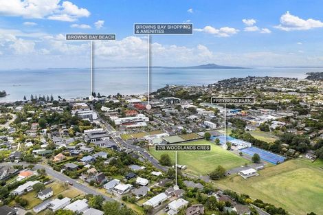 Photo of property in 2/37 Woodlands Crescent, Browns Bay, Auckland, 0630