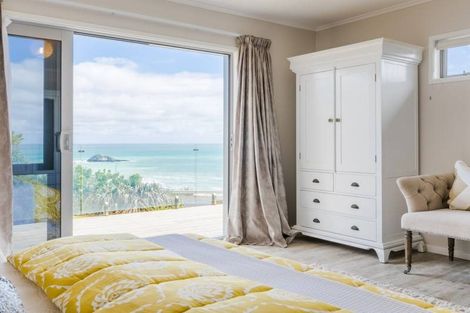 Photo of property in 50 Waitea Road, Muriwai, 0881