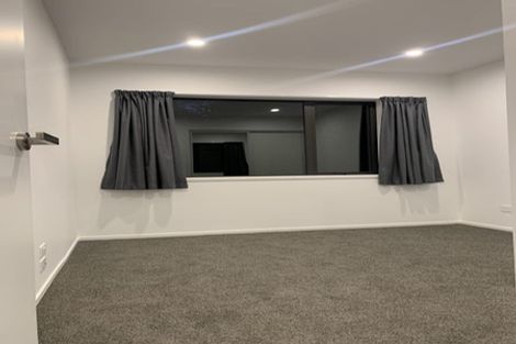 Photo of property in 4/58 Kemp Road, Massey, Auckland, 0614