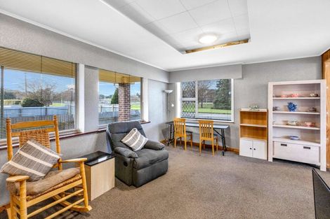 Photo of property in 19 Railway Esplanade, East Gore, Gore, 9710