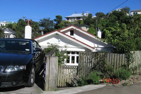 Photo of property in 141 Kelburn Parade, Kelburn, Wellington, 6012