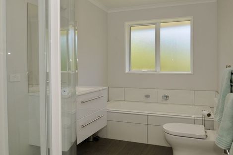 Photo of property in 28 Freyberg Avenue, Kurow, 9435