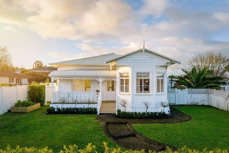 Photo of property in 17 Dinsdale Road, Dinsdale, Hamilton, 3204