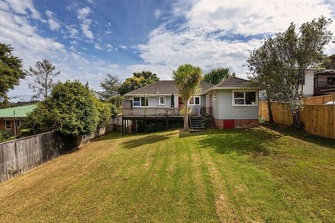 Photo of property in 32 Taupo Street, Green Bay, Auckland, 0604