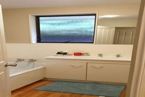 Photo of property in 15 Highland Place, Avonhead, Christchurch, 8042