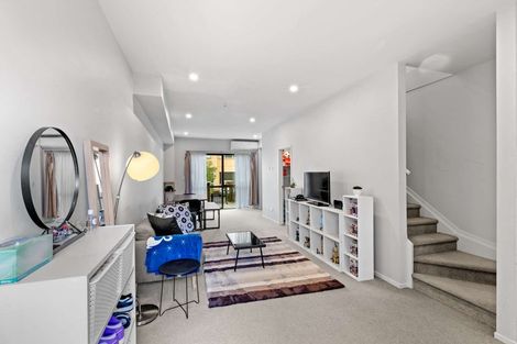 Photo of property in 26/11 Ray Small Drive, Papakura, 2110