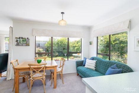 Photo of property in 2b Terminus Street, Silverstream, Upper Hutt, 5019