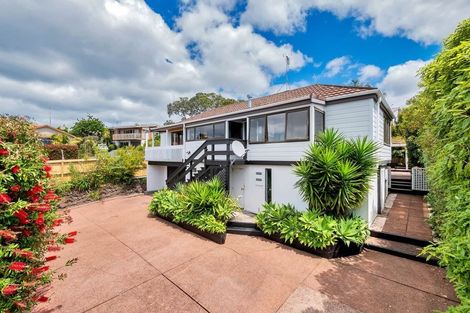 Photo of property in 2/18 Long Bay Drive, Torbay, Auckland, 0630